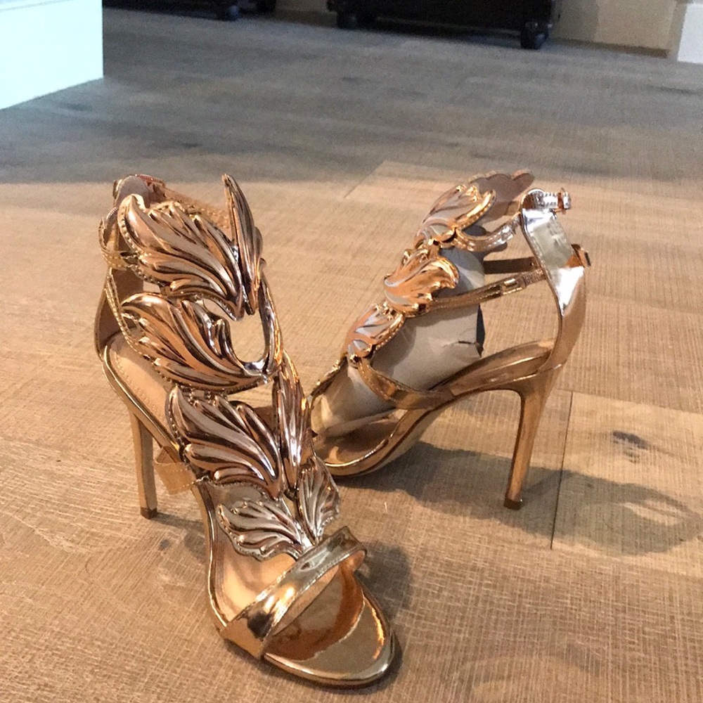 Olivia Jaymes Wings Rose Gold Heels size 6.5